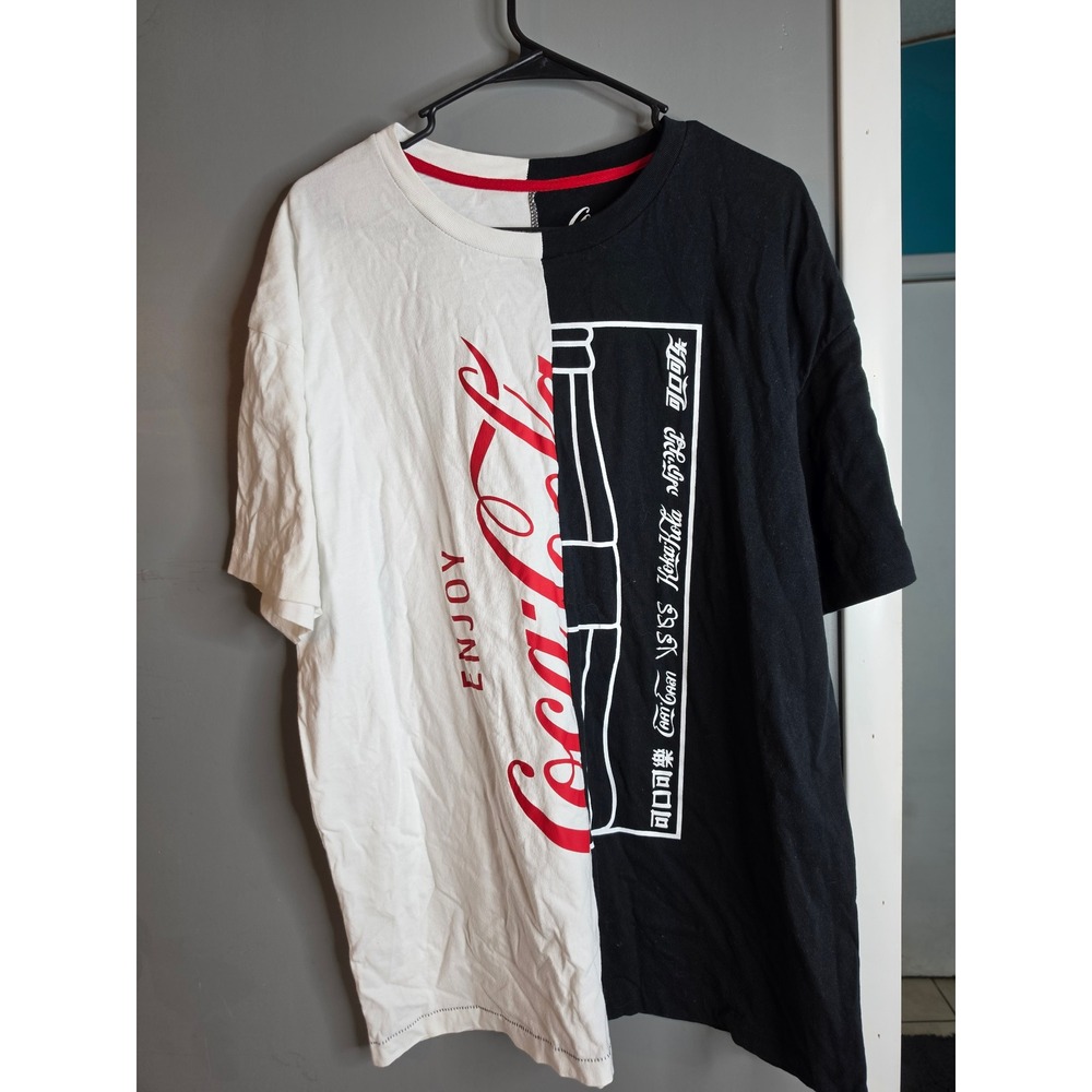 Coca-Cola Split Colorblock Graphic T-Shirt Black White XL International Logo
